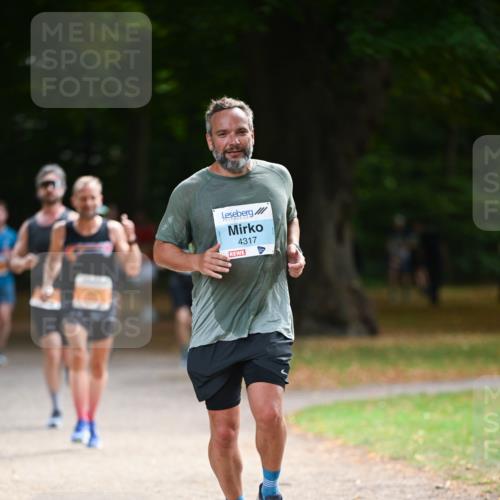 31.08.2025 - 21. Blankeneser Heldenlauf Dr. Thomas Lammeyer http://msf.ph/oto/8642736 31.08.2025 11:07:46 Laufen 4317 meine-sportfotos.de
