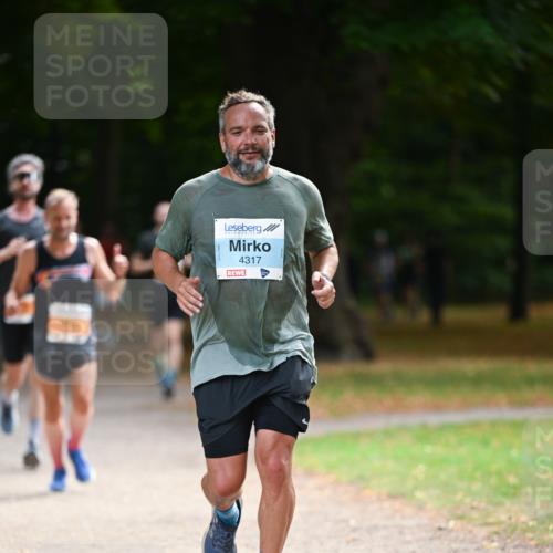 31.08.2025 - 21. Blankeneser Heldenlauf Dr. Thomas Lammeyer http://msf.ph/oto/8642738 31.08.2025 11:07:46 Laufen 4317 meine-sportfotos.de