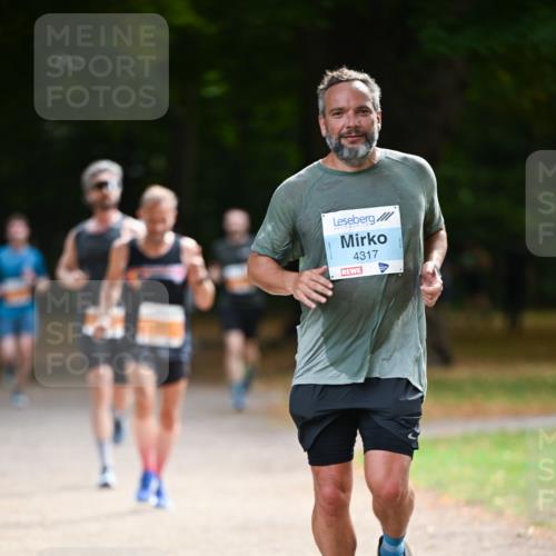31.08.2025 - 21. Blankeneser Heldenlauf Dr. Thomas Lammeyer http://msf.ph/oto/8642743 31.08.2025 11:07:47 Laufen 4317 meine-sportfotos.de