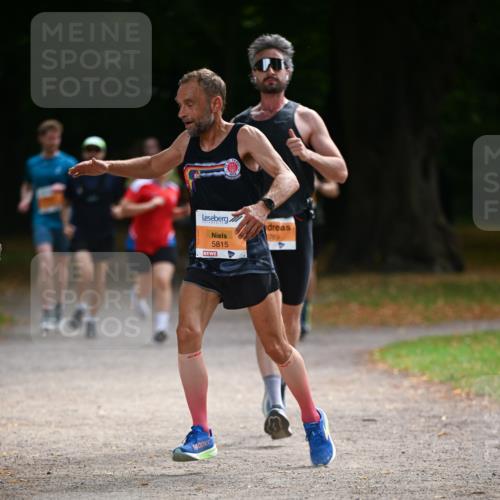 31.08.2025 - 21. Blankeneser Heldenlauf Dr. Thomas Lammeyer http://msf.ph/oto/8642760 31.08.2025 11:07:49 Laufen 5769, 5815 meine-sportfotos.de