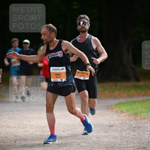 31.08.2025 - 21. Blankeneser Heldenlauf Dr. Thomas Lammeyer http://msf.ph/oto/8642761 31.08.2025 11:07:49 Laufen 5815, 5769, 4 meine-sportfotos.de