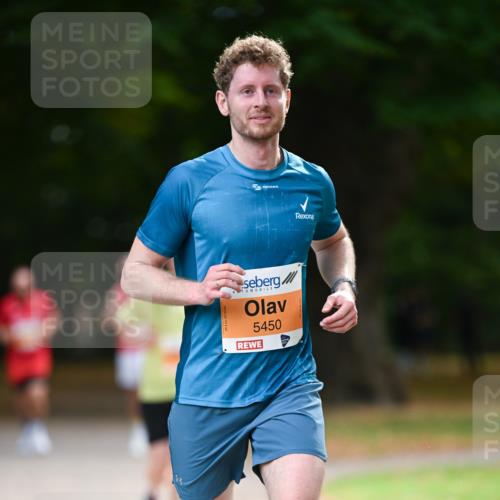 31.08.2025 - 21. Blankeneser Heldenlauf Dr. Thomas Lammeyer http://msf.ph/oto/8642812 31.08.2025 11:07:56 Laufen 5450 meine-sportfotos.de
