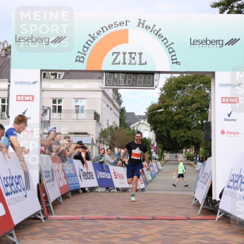 31.08.2025 - 21. Blankeneser Heldenlauf Strokosch-Dieckow http://msf.ph/oto/8642831 31.08.2025 09:32:09 Ziel 1039 meine-sportfotos.de