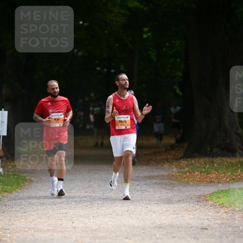 31.08.2025 - 21. Blankeneser Heldenlauf Dr. Thomas Lammeyer http://msf.ph/oto/8642834 31.08.2025 11:07:59 Laufen 5720, 5721 meine-sportfotos.de