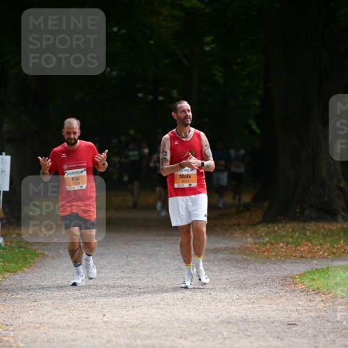 31.08.2025 - 21. Blankeneser Heldenlauf Dr. Thomas Lammeyer http://msf.ph/oto/8642838 31.08.2025 11:07:59 Laufen 5720, 5721 meine-sportfotos.de