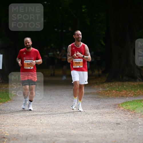 31.08.2025 - 21. Blankeneser Heldenlauf Dr. Thomas Lammeyer http://msf.ph/oto/8642843 31.08.2025 11:08:00 Laufen 5720, 5721 meine-sportfotos.de