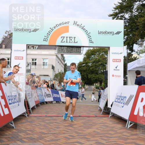 31.08.2025 - 21. Blankeneser Heldenlauf Strokosch-Dieckow http://msf.ph/oto/8642850 31.08.2025 09:31:38 Ziel 1155 meine-sportfotos.de