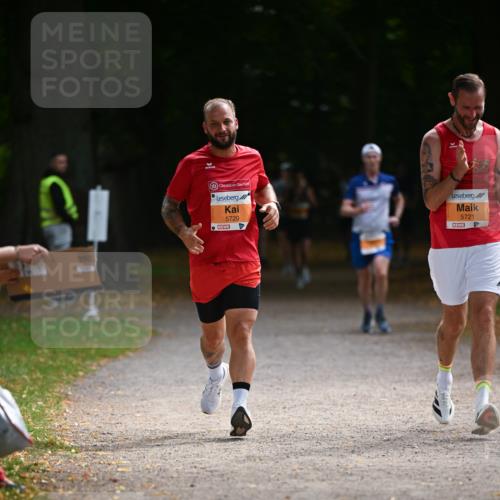 31.08.2025 - 21. Blankeneser Heldenlauf Dr. Thomas Lammeyer http://msf.ph/oto/8642857 31.08.2025 11:08:02 Laufen 5720, 5721 meine-sportfotos.de