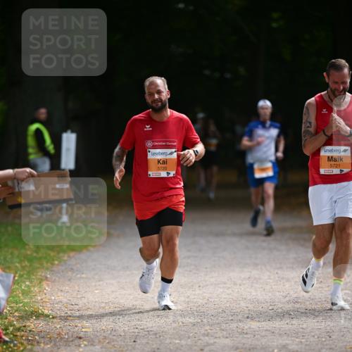 31.08.2025 - 21. Blankeneser Heldenlauf Dr. Thomas Lammeyer http://msf.ph/oto/8642858 31.08.2025 11:08:02 Laufen 5720, 5721 meine-sportfotos.de