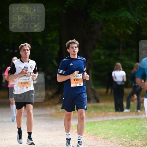 31.08.2025 - 21. Blankeneser Heldenlauf Dr. Thomas Lammeyer http://msf.ph/oto/8642940 31.08.2025 11:08:18 Laufen 5278, 5277 meine-sportfotos.de