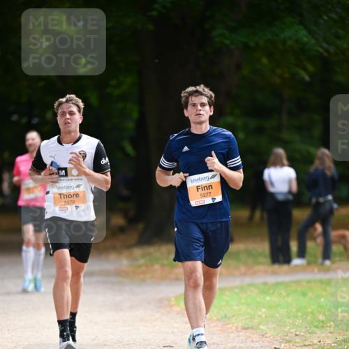 31.08.2025 - 21. Blankeneser Heldenlauf Dr. Thomas Lammeyer http://msf.ph/oto/8642943 31.08.2025 11:08:18 Laufen 5278, 5277 meine-sportfotos.de