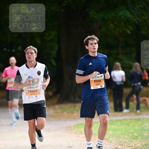 31.08.2025 - 21. Blankeneser Heldenlauf Dr. Thomas Lammeyer http://msf.ph/oto/8642946 31.08.2025 11:08:19 Laufen 5278, 5277 meine-sportfotos.de