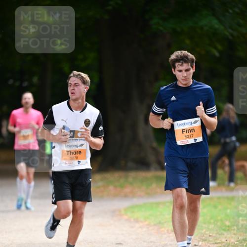31.08.2025 - 21. Blankeneser Heldenlauf Dr. Thomas Lammeyer http://msf.ph/oto/8642950 31.08.2025 11:08:19 Laufen 5278, 5277 meine-sportfotos.de
