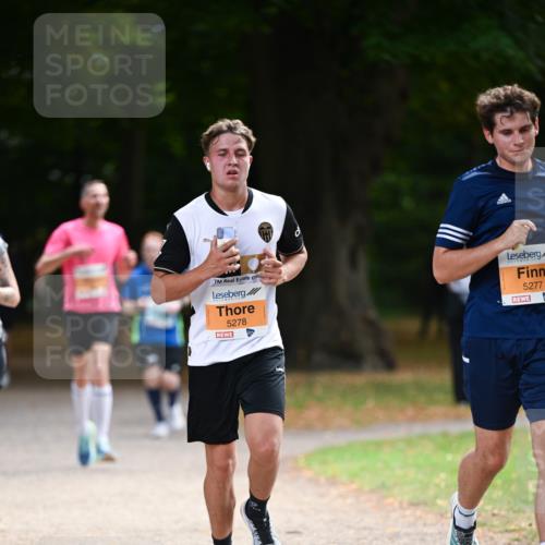 31.08.2025 - 21. Blankeneser Heldenlauf Dr. Thomas Lammeyer http://msf.ph/oto/8642952 31.08.2025 11:08:19 Laufen 5278, 5277 meine-sportfotos.de