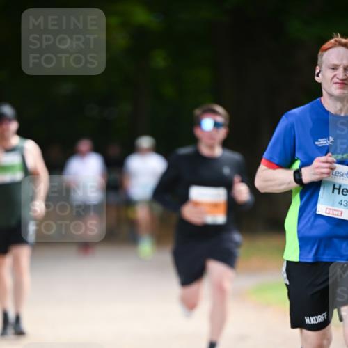 31.08.2025 - 21. Blankeneser Heldenlauf Dr. Thomas Lammeyer http://msf.ph/oto/8642985 31.08.2025 11:08:29 Laufen 438 meine-sportfotos.de