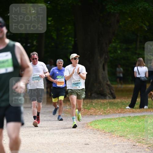 31.08.2025 - 21. Blankeneser Heldenlauf Dr. Thomas Lammeyer http://msf.ph/oto/8643016 31.08.2025 11:08:34 Laufen 4087, 4088 meine-sportfotos.de
