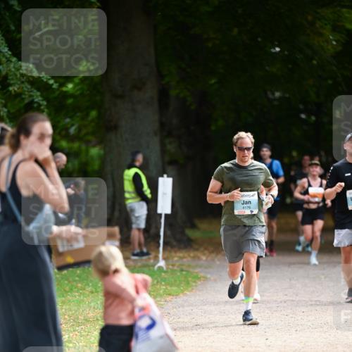 31.08.2025 - 21. Blankeneser Heldenlauf Dr. Thomas Lammeyer http://msf.ph/oto/8643018 31.08.2025 11:08:39 Laufen 4176 meine-sportfotos.de