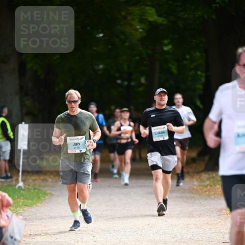 31.08.2025 - 21. Blankeneser Heldenlauf Dr. Thomas Lammeyer http://msf.ph/oto/8643023 31.08.2025 11:08:39 Laufen 4176, 4148 meine-sportfotos.de