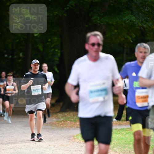 31.08.2025 - 21. Blankeneser Heldenlauf Dr. Thomas Lammeyer http://msf.ph/oto/8643025 31.08.2025 11:08:40 Laufen 4148 meine-sportfotos.de