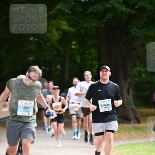 31.08.2025 - 21. Blankeneser Heldenlauf Dr. Thomas Lammeyer http://msf.ph/oto/8643039 31.08.2025 11:08:42 Laufen 4176, 4148 meine-sportfotos.de