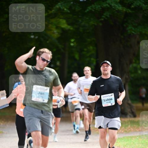 31.08.2025 - 21. Blankeneser Heldenlauf Dr. Thomas Lammeyer http://msf.ph/oto/8643043 31.08.2025 11:08:42 Laufen 4176, 4148 meine-sportfotos.de