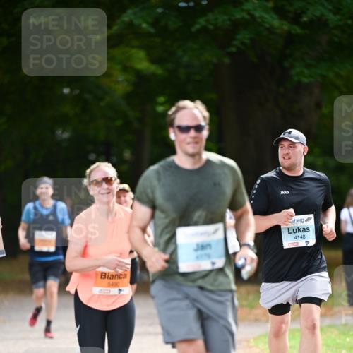 31.08.2025 - 21. Blankeneser Heldenlauf Dr. Thomas Lammeyer http://msf.ph/oto/8643048 31.08.2025 11:08:43 Laufen 5490, 4148 meine-sportfotos.de
