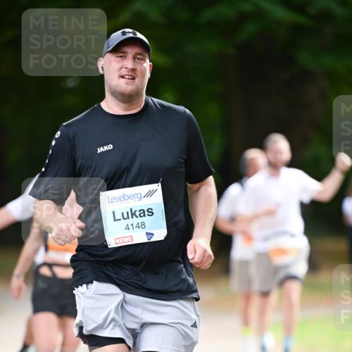 31.08.2025 - 21. Blankeneser Heldenlauf Dr. Thomas Lammeyer http://msf.ph/oto/8643066 31.08.2025 11:08:47 Laufen 4148 meine-sportfotos.de