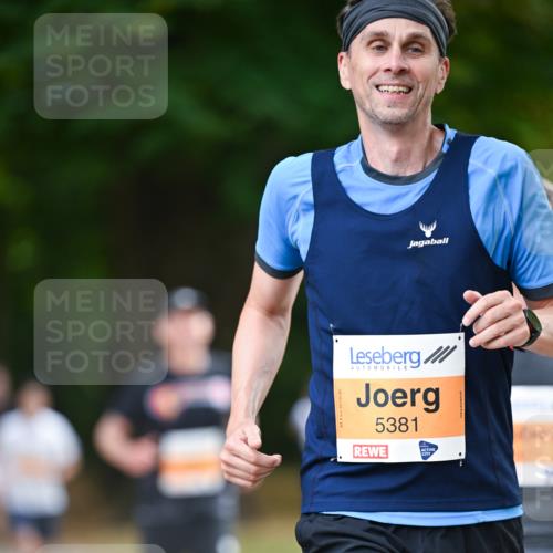 31.08.2025 - 21. Blankeneser Heldenlauf Dr. Thomas Lammeyer http://msf.ph/oto/8643092 31.08.2025 11:08:51 Laufen 5381 meine-sportfotos.de
