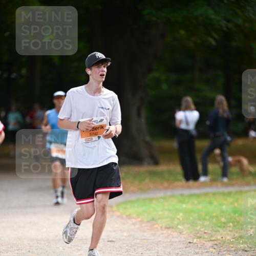 31.08.2025 - 21. Blankeneser Heldenlauf Dr. Thomas Lammeyer http://msf.ph/oto/8643172 31.08.2025 11:09:03 Laufen 5742 meine-sportfotos.de