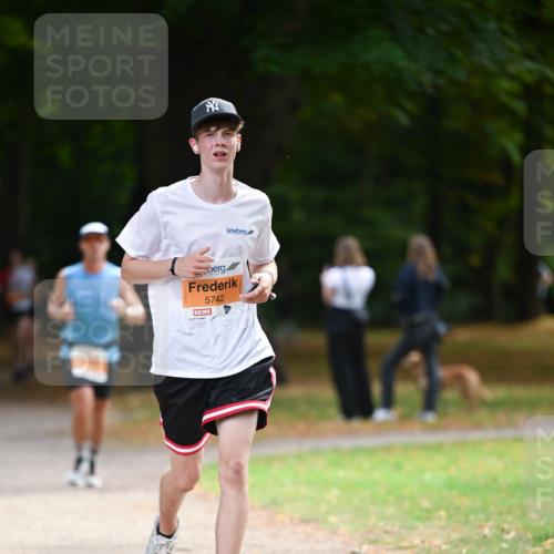31.08.2025 - 21. Blankeneser Heldenlauf Dr. Thomas Lammeyer http://msf.ph/oto/8643177 31.08.2025 11:09:03 Laufen 5742 meine-sportfotos.de