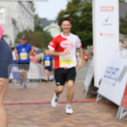 31.08.2025 - 21. Blankeneser Heldenlauf Strokosch-Dieckow http://msf.ph/oto/8643220 31.08.2025 10:24:56 Ziel 2151, 2049, 2733, 2398, 2428, 2384, 2496 meine-sportfotos.de