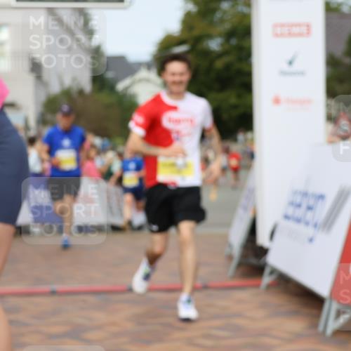 31.08.2025 - 21. Blankeneser Heldenlauf Strokosch-Dieckow http://msf.ph/oto/8643229 31.08.2025 10:24:56 Ziel 2151, 2049, 2733, 2398, 2428, 2384, 2496 meine-sportfotos.de