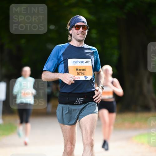 31.08.2025 - 21. Blankeneser Heldenlauf Dr. Thomas Lammeyer http://msf.ph/oto/8643240 31.08.2025 11:09:16 Laufen 5792 meine-sportfotos.de