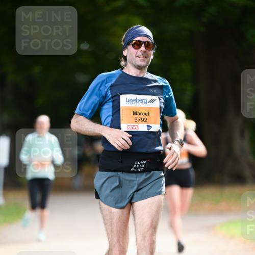 31.08.2025 - 21. Blankeneser Heldenlauf Dr. Thomas Lammeyer http://msf.ph/oto/8643241 31.08.2025 11:09:16 Laufen 5792 meine-sportfotos.de