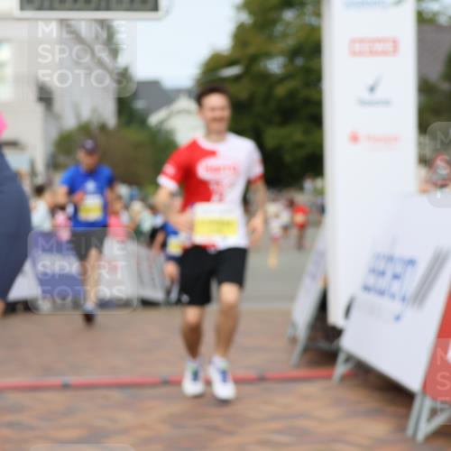 31.08.2025 - 21. Blankeneser Heldenlauf Strokosch-Dieckow http://msf.ph/oto/8643243 31.08.2025 10:24:56 Ziel 2151, 2049, 2733, 2398, 2428, 2384, 2496 meine-sportfotos.de