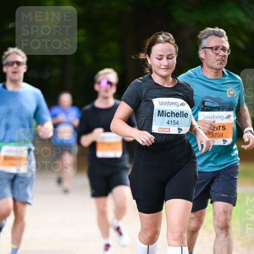 31.08.2025 - 21. Blankeneser Heldenlauf Dr. Thomas Lammeyer http://msf.ph/oto/8643408 31.08.2025 11:09:44 Laufen 4154, 5758 meine-sportfotos.de
