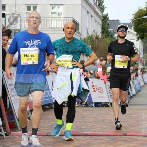 31.08.2025 - 21. Blankeneser Heldenlauf Strokosch-Dieckow http://msf.ph/oto/8643460 31.08.2025 10:24:40 Ziel 2317, 2698, 2716, 2662, 2370, 2291 meine-sportfotos.de