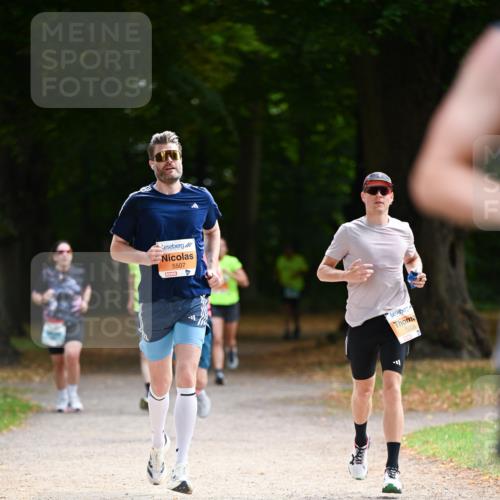 31.08.2025 - 21. Blankeneser Heldenlauf Dr. Thomas Lammeyer http://msf.ph/oto/8643480 31.08.2025 11:09:53 Laufen 5507, 5506 meine-sportfotos.de