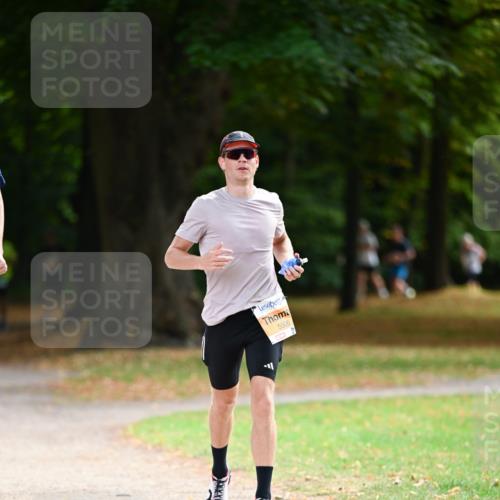 31.08.2025 - 21. Blankeneser Heldenlauf Dr. Thomas Lammeyer http://msf.ph/oto/8643490 31.08.2025 11:09:55 Laufen 5506 meine-sportfotos.de