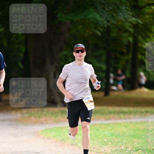 31.08.2025 - 21. Blankeneser Heldenlauf Dr. Thomas Lammeyer http://msf.ph/oto/8643491 31.08.2025 11:09:55 Laufen 5506 meine-sportfotos.de