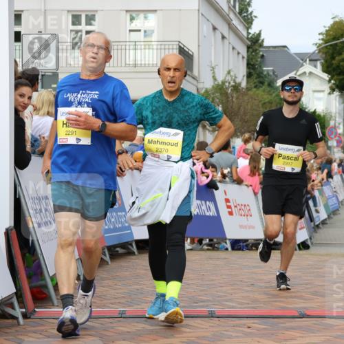 31.08.2025 - 21. Blankeneser Heldenlauf Strokosch-Dieckow http://msf.ph/oto/8643494 31.08.2025 10:24:40 Ziel 2317, 2698, 2716, 2662, 2370, 2291 meine-sportfotos.de