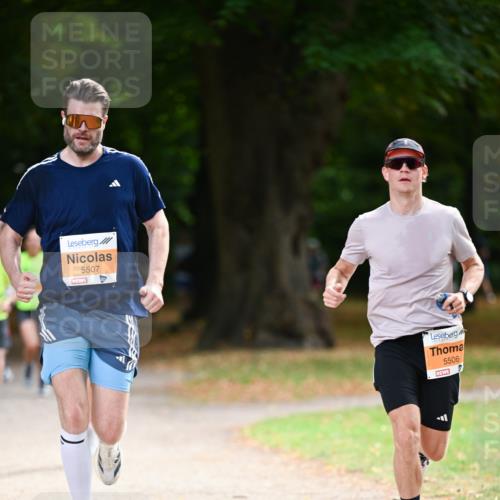 31.08.2025 - 21. Blankeneser Heldenlauf Dr. Thomas Lammeyer http://msf.ph/oto/8643495 31.08.2025 11:09:55 Laufen 5507, 5506 meine-sportfotos.de