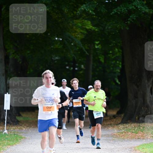 31.08.2025 - 21. Blankeneser Heldenlauf Dr. Thomas Lammeyer http://msf.ph/oto/8643517 31.08.2025 11:10:11 Laufen 5356 meine-sportfotos.de