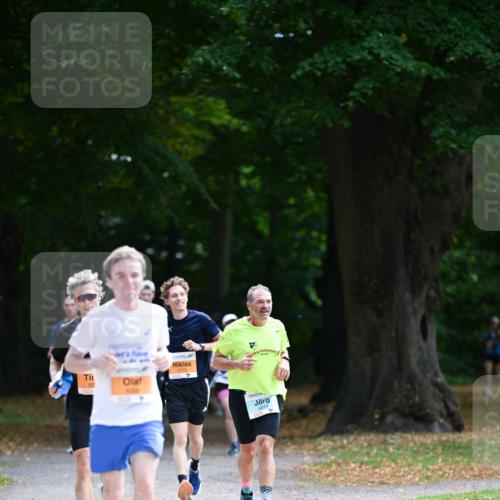 31.08.2025 - 21. Blankeneser Heldenlauf Dr. Thomas Lammeyer http://msf.ph/oto/8643524 31.08.2025 11:10:12 Laufen 50, 5773, 4314 meine-sportfotos.de