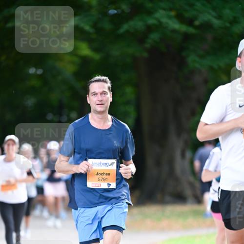31.08.2025 - 21. Blankeneser Heldenlauf Dr. Thomas Lammeyer http://msf.ph/oto/8643550 31.08.2025 11:10:22 Laufen 5791 meine-sportfotos.de