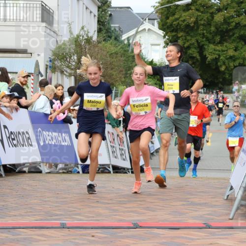 31.08.2025 - 21. Blankeneser Heldenlauf Strokosch-Dieckow http://msf.ph/oto/8643863 31.08.2025 10:24:30 Ziel 2698, 2386, 2325, 2587, 2523, 2662 meine-sportfotos.de