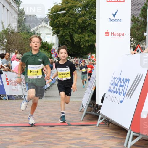 31.08.2025 - 21. Blankeneser Heldenlauf Strokosch-Dieckow http://msf.ph/oto/8643905 31.08.2025 10:24:24 Ziel 2386, 2523 meine-sportfotos.de