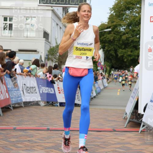 31.08.2025 - 21. Blankeneser Heldenlauf Strokosch-Dieckow http://msf.ph/oto/8644015 31.08.2025 10:24:16 Ziel 2665, 2365, 2069 meine-sportfotos.de