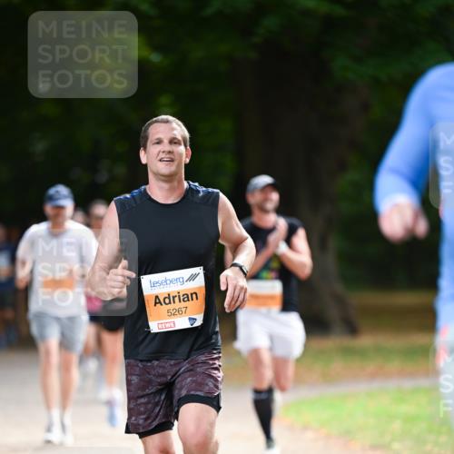 31.08.2025 - 21. Blankeneser Heldenlauf Dr. Thomas Lammeyer http://msf.ph/oto/8644064 31.08.2025 11:11:54 Laufen 5267 meine-sportfotos.de