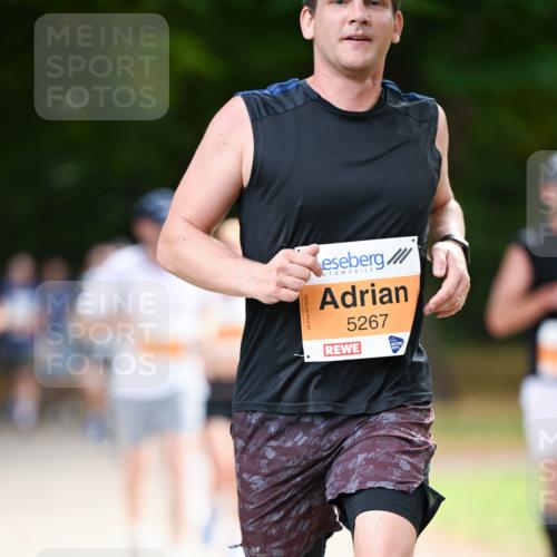 31.08.2025 - 21. Blankeneser Heldenlauf Dr. Thomas Lammeyer http://msf.ph/oto/8644080 31.08.2025 11:11:55 Laufen 5267 meine-sportfotos.de